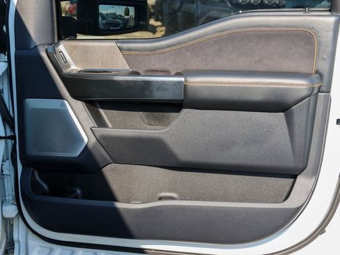 Used 2024 Ford F250 Platinum w/ FX4 Off-Road Package image 19