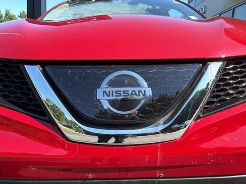 Used 2018 Nissan Rogue Sport SV w/ SV All-Weather Package AWD/4WD image 11