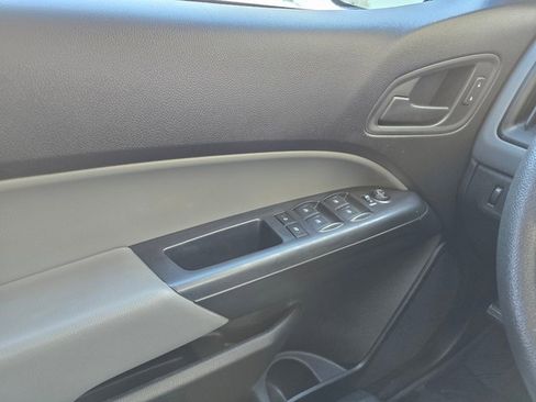 Used 2021 Chevrolet Colorado W/T w/ Custom Special Edition image 30