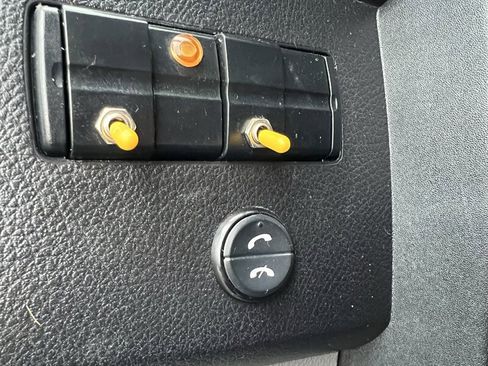 Used 2013 Freightliner Sprinter 2500 image 17