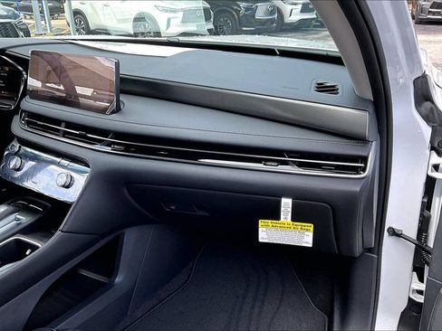 New 2027 INFINITI QX60 Luxe FWD image 18