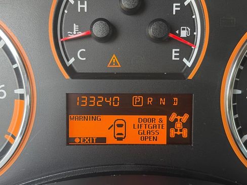 Used 2015 Nissan Armada SL AWD/4WD image 6