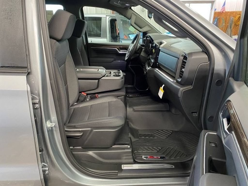 New 2026 Chevrolet Silverado 1500 RST AWD/4WD image 10