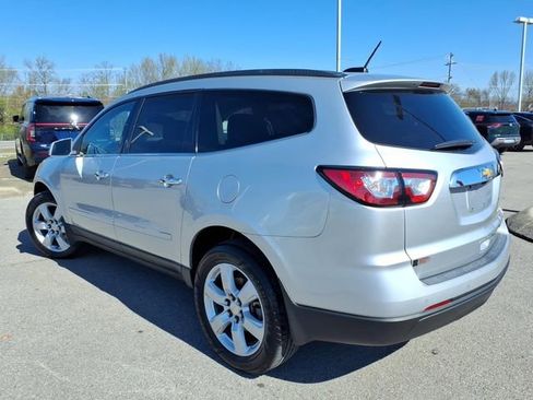 Used 2016 Chevrolet Traverse LT w/ Traveler's Package image 16