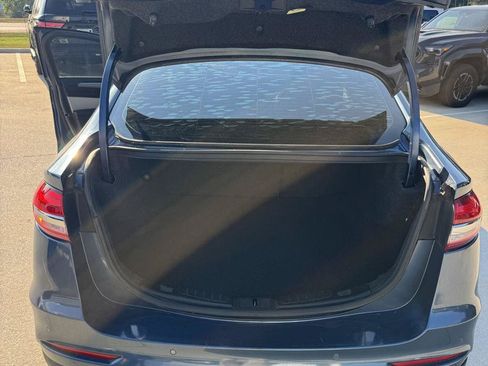 Used 2019 Ford Fusion SE w/ Equipment Group 151A FWD image 17