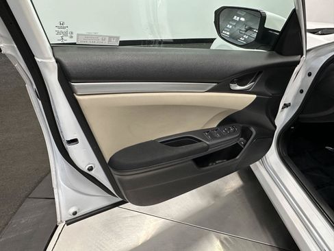 Used 2020 Honda Civic LX image 9