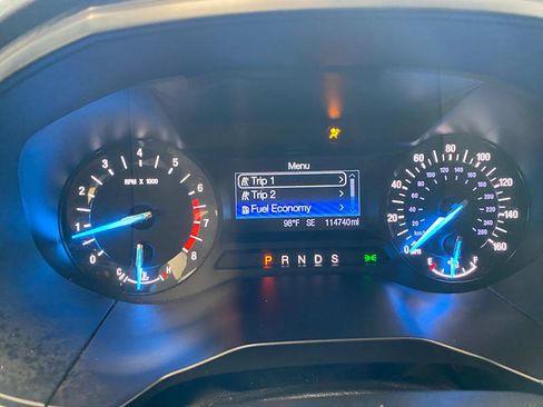 Used 2016 Ford Edge SE image 16