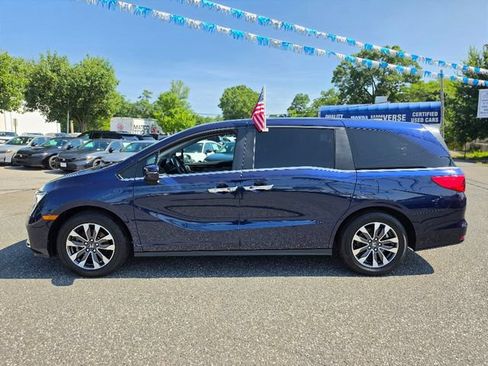 Used 2023 Honda Odyssey EX-L image 2