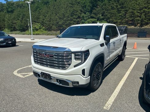 Used 2024 GMC Sierra 1500 Denali w/ Denali Reserve Package AWD/4WD image 2