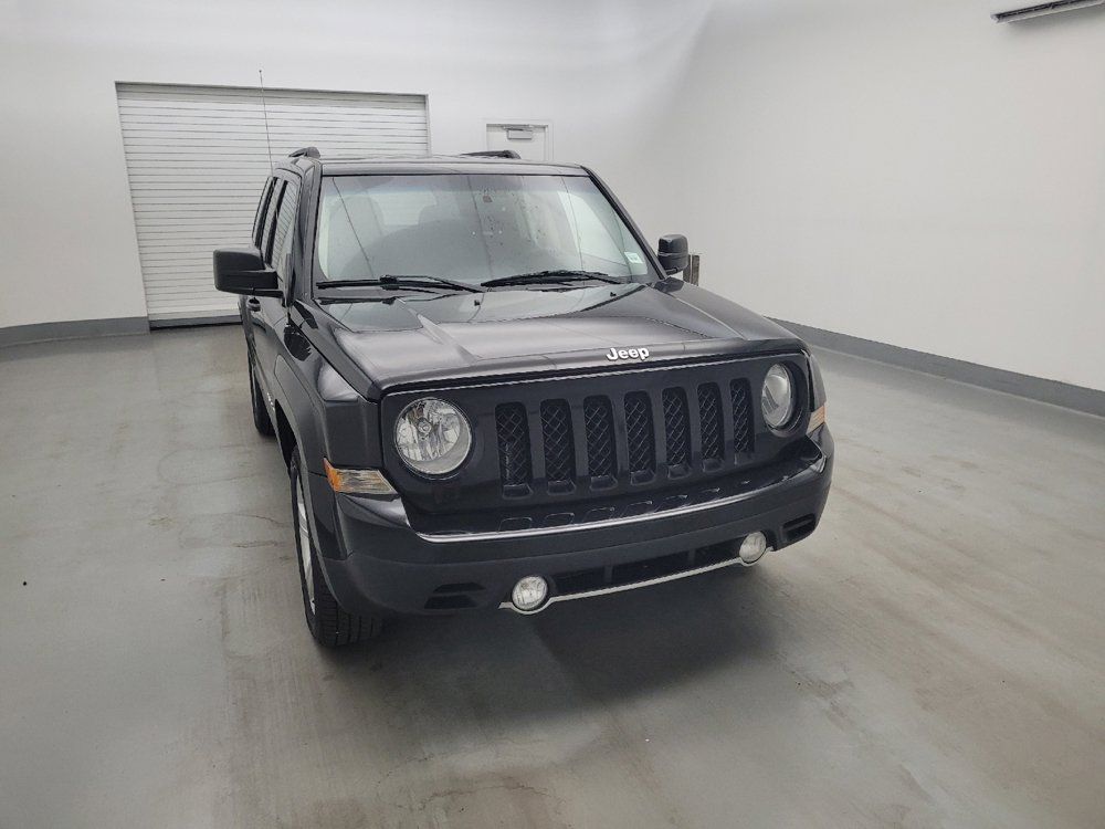 Used 2017 Jeep Patriot Latitude FWD image 14