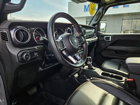 Used 2023 Jeep Wrangler Unlimited Rubicon 392 AWD/4WD image 15