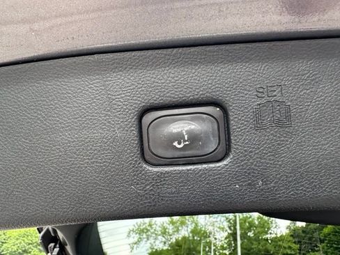 Used 2022 Ford Edge Titanium w/ Equipment Group 301A AWD/4WD image 19