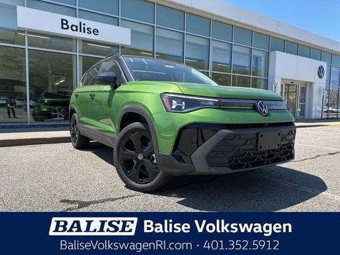 New 2026 Volkswagen Taos SE AWD/4WD image 1