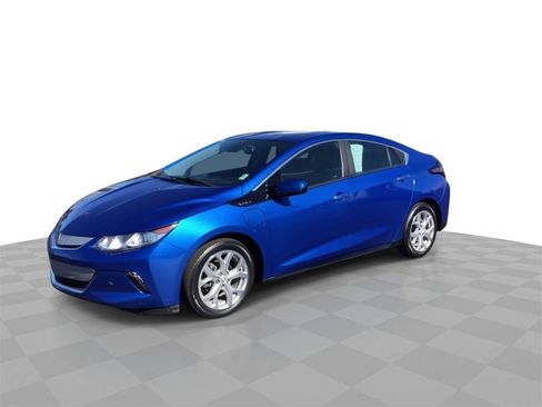 Used 2017 Chevrolet Volt Premier w/ Driver Confidence II Package image 4