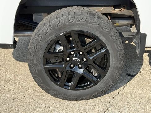 Used 2022 Chevrolet Silverado 1500 Custom Trail Boss image 13