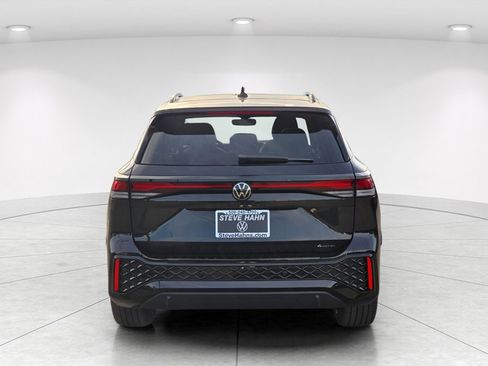 New 2026 Volkswagen Tiguan SE R-Line AWD/4WD image 4