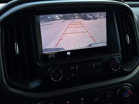 Used 2019 Chevrolet Colorado Z71 AWD/4WD image 18