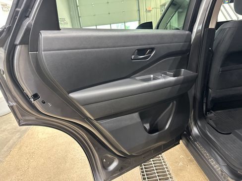 Used 2025 Nissan Pathfinder SV AWD/4WD image 25