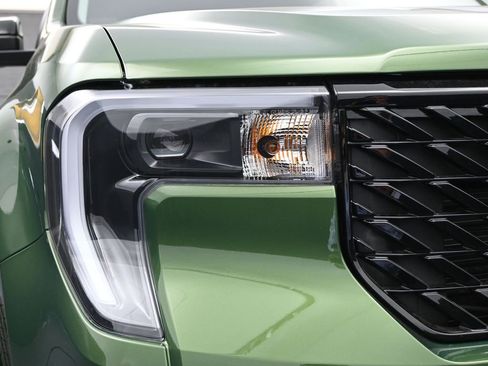 New 2025 Ford Maverick Lariat w/ Black Appearance Package image 16