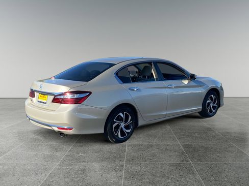 Used 2016 Honda Accord LX image 5