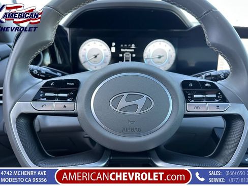 Used 2025 Hyundai Elantra SEL FWD image 31
