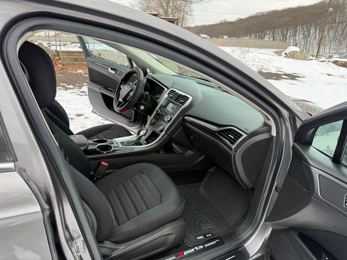 Used 2013 Ford Fusion SE image 10