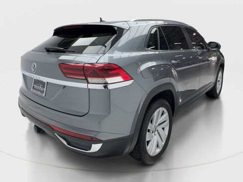 Used 2023 Volkswagen Atlas Cross Sport SE w/ Panoramic Sunroof Package FWD image 7