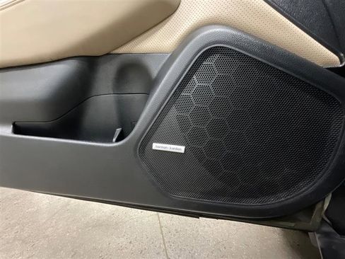 Used 2015 Subaru Outback 3.6R Limited image 17