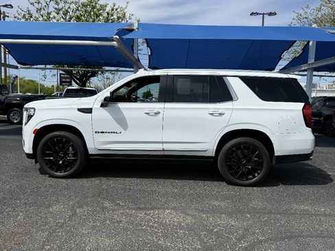 Used 2023 GMC Yukon Denali image 8