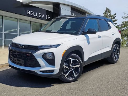 Used 2021 Chevrolet TrailBlazer RS w/ Technology Package AWD/4WD image 1