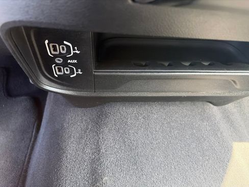 Certified 2025 RAM 2500 Big Horn AWD/4WD image 33