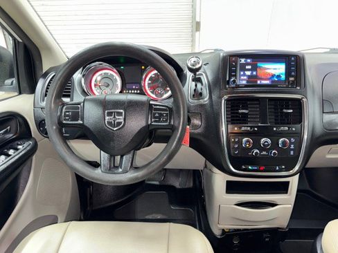 Used 2019 Dodge Grand Caravan SE w/ Power Convenience Group I image 19