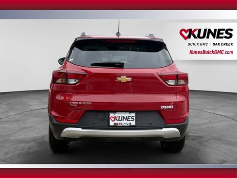 Used 2026 Chevrolet TrailBlazer LT w/ LT Cold Weather Package AWD/4WD image 8