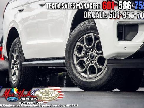 New 2026 Ford Expedition Active image 2