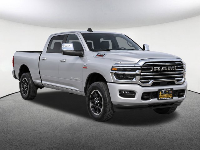 Used 2026 RAM 2500 Laramie AWD/4WD image 2