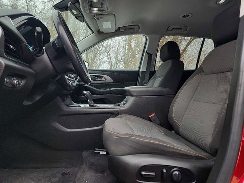 Used 2018 Chevrolet Traverse LT image 13