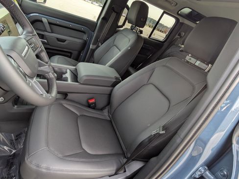 New 2026 Land Rover Defender 110 S image 20