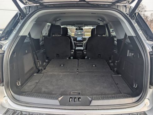 Used 2023 Ford Explorer Limited w/ Equipment Group 301A image 31