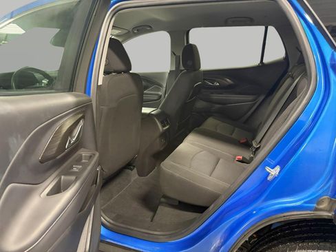 Used 2024 GMC Terrain SLE w/ Driver Convenience Package image 21
