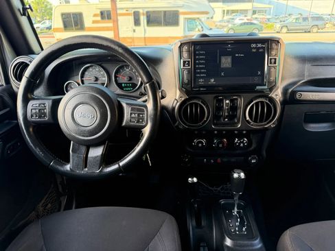 Used 2016 Jeep Wrangler Unlimited Sport w/ Quick Order Package 24S AWD/4WD image 15