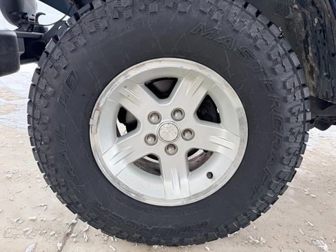 Used 2005 Jeep Wrangler Unlimited image 12