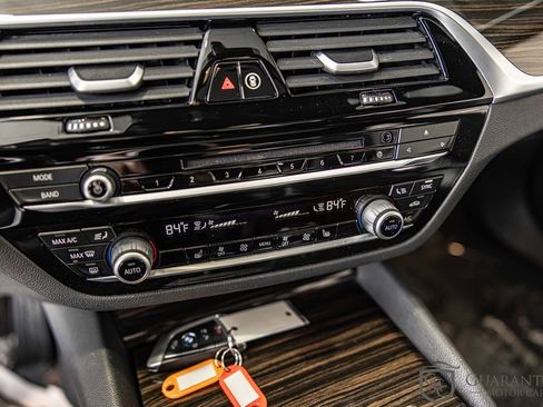 Used 2019 BMW 540i xDrive image 28