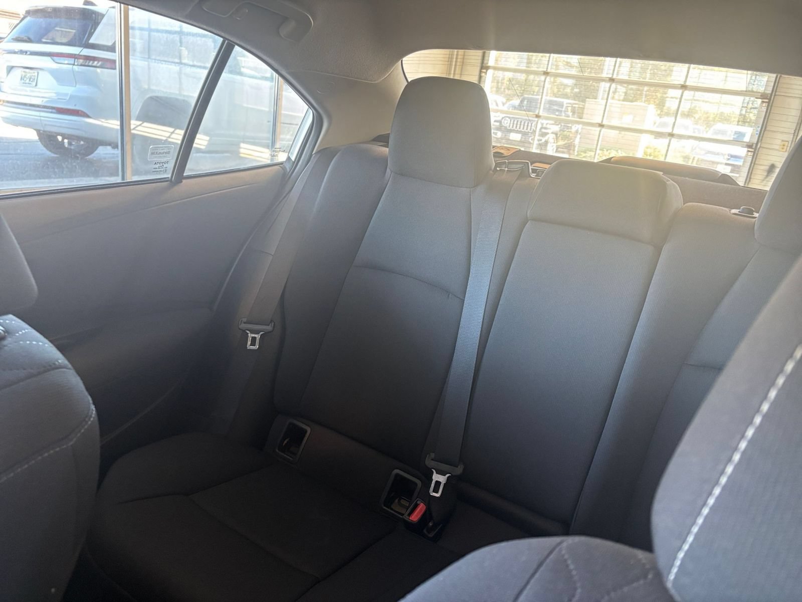 Used 2025 Toyota Corolla LE FWD image 37