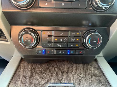 Used 2019 Ford F250 Lariat w/ Lariat Ultimate Package AWD/4WD image 25