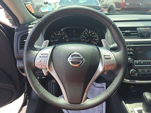 Used 2017 Nissan Altima 2.5 SR w/ Midnight Edition Package FWD image 8