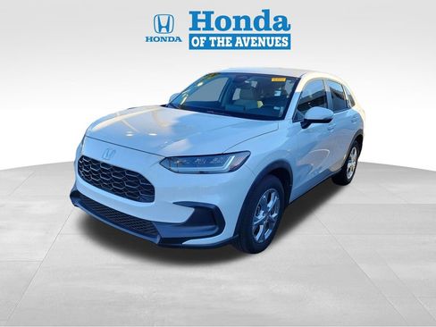 Used 2023 Honda HR-V LX image 3