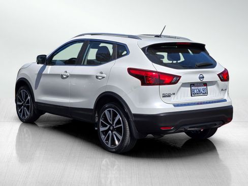 Used 2017 Nissan Rogue Sport SL w/ SL Premium Package image 6