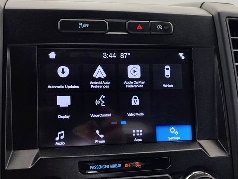 Used 2019 Ford F150 XL w/ Equipment Group 101A Mid AWD/4WD image 3