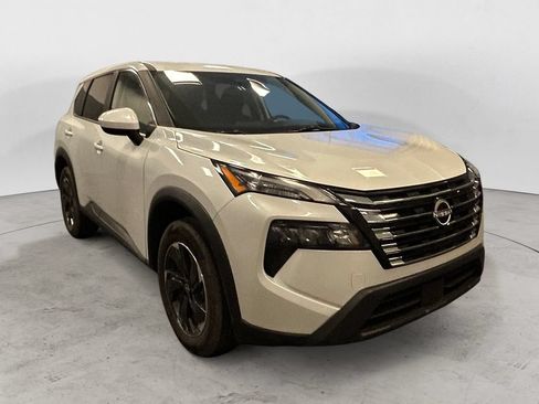 Used 2025 Nissan Rogue SV AWD/4WD image 8