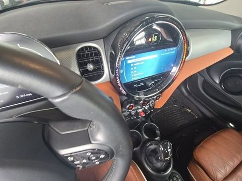 Used 2023 MINI Cooper 4-Door Hardtop w/ Signature Upholstery Package FWD image 24